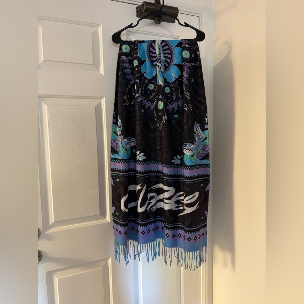 Clozee Pashmina - Picture 2 of 2